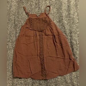 Charlotte Russe mauve pink top
Size XS